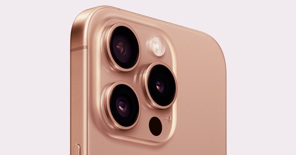 Không phải AI hay camera, màu vàng (gold) mới là thứ giúp iPhone 16 Pro Max bán chạy tại Việt Nam