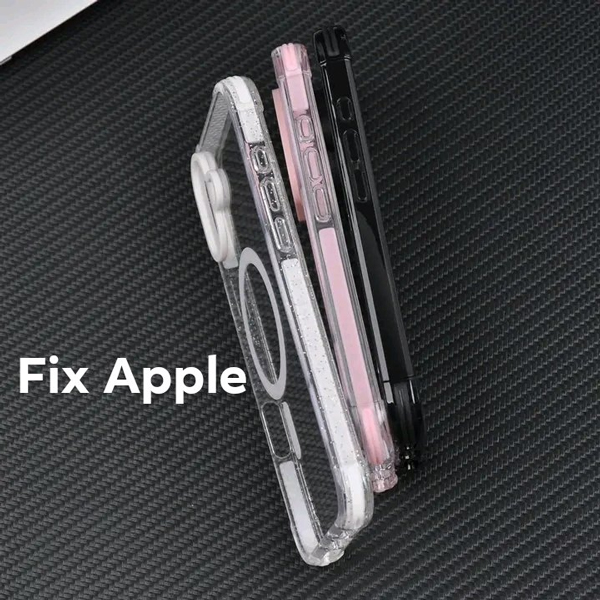 Các mẫu ốp lưng trong suốt của iPhone 16 Tiêu chuẩn với cạnh bên có 3 khoảng trống cho 3 nút bấm, trong đó nút nhỏ trên cùng là Action Button và 2 nút tăng -  giảm âm lượng bên dưới (Nguồn: osama electronics25)