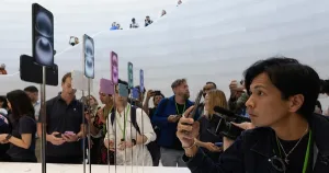 1 1726302159779266113200 0 0 503 960 crop 1726302183614103238492