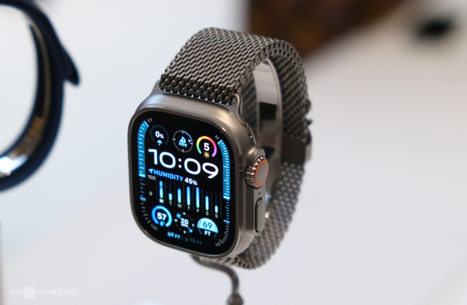 Apple Watch Ultra 2 màu đen. Ảnh: Tuấn Hưng