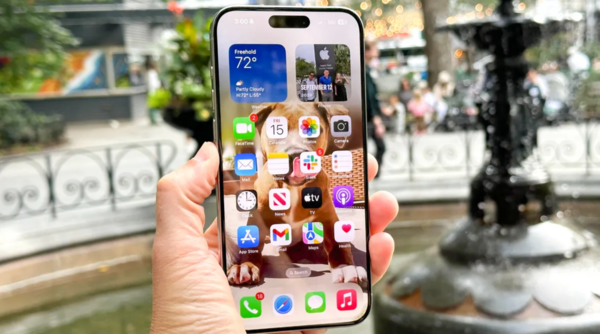 Mức giá phiên bản iPhone 16 Pro Max tại Mỹ có thể giữ nguyên hoặc tăng nhẹ (Nguồn ảnh: Tomsguide)