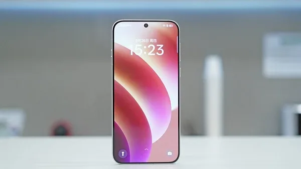 Thiết kế mặt trước OPPO Find X8 có viền màn hình siêu mỏng giống hệt iPhone 15