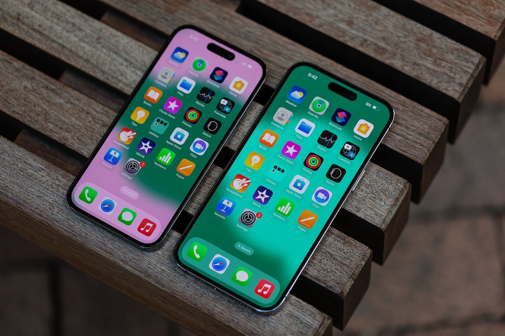 iPhone bị hao pin, nóng máy sau khi cập nhật iOS 18 - 1