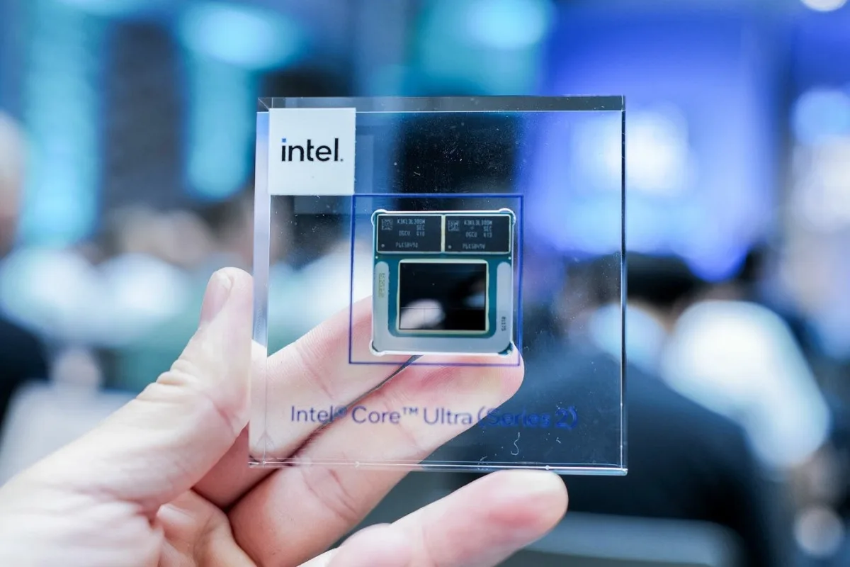 Qualcomm xem xét mua mảng thiết kế chip của Intel