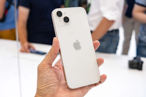 iPhone 14 Plus màu trắng