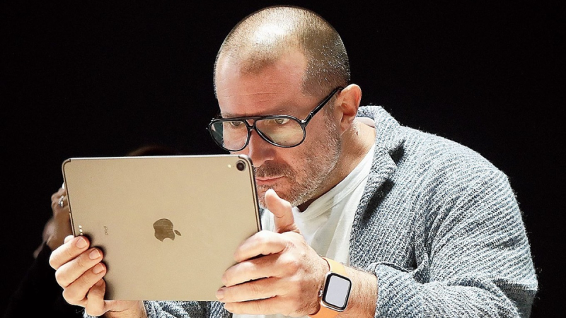 Jony Ive bắt tay OpenAI tạo thiết bị ‘siêu AI’