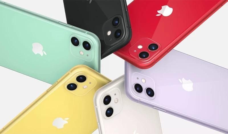 iPhone 11 hiện đã lỗi thời với màn hình HD và thiết kế kiểu cũ. Ảnh: Apple.