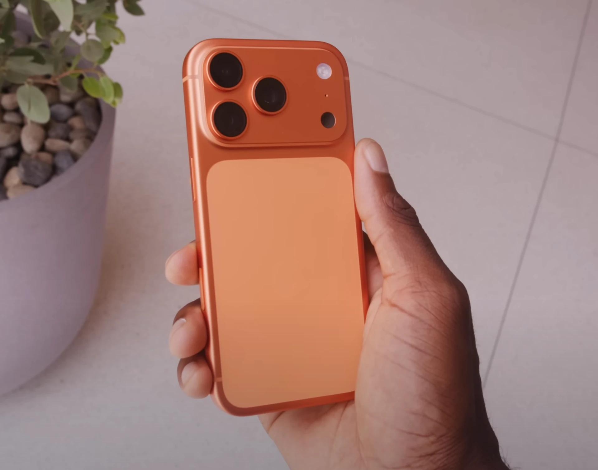 iphone 17 pro max tren tay